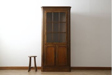 中古　美品　バロッサバレンティ(VARO,S.A. VALENTI)　クラシカルで品のある佇まいが魅力的なコーナーキャビネット(飾り棚、戸棚、収納棚)(R-058735)