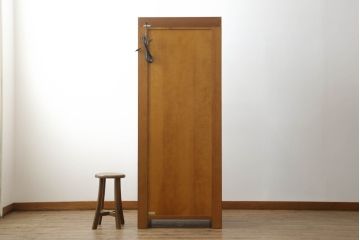 中古　モリシゲ(MORISHIGE/森繁)　ナチュラルな色合いが温かみを感じさせるキャビネット(キュリオケース、ガラスケース、飾り棚、戸棚)(R-058736)