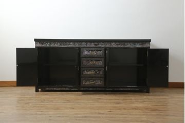 中古　美品　高級品　韓国民芸家具　圧巻!　繊細な螺鈿(ラデン)細工が美しく描かれたサイドボード(収納棚、戸棚、リビングボード)(定価約120万円)(R-058745)