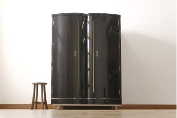 中古　未使用品展示品　最高級美術家具　伝統工芸品　菊花紋章入り　香川漆器　凛とした佇まいに気品を感じる衣装箪笥(定価約290万円)(収納箪笥、引き出し、桐箪笥、和箪笥)(R-058748)