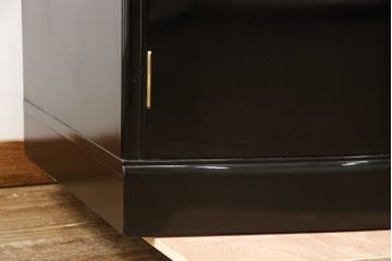 中古　未使用品展示品　最高級美術家具　伝統工芸品　菊花紋章入り　香川漆器　凛とした佇まいに気品を感じる衣装箪笥(定価約290万円)(収納箪笥、引き出し、桐箪笥、和箪笥)(R-058748)