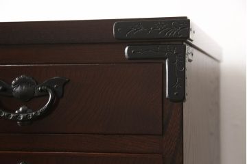 中古　美品　伝統工芸　岩谷堂箪笥　レアモデル!!　威厳漂う佇まいが品の良さを高める衣装タンス(定価約60万円)(整理箪笥、チェスト、引き出し)(R-058763)