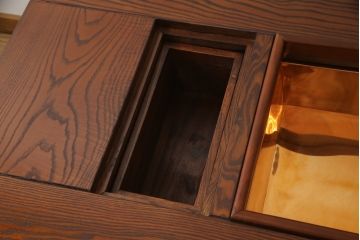 中古　未使用新古品　ニレ材　2wayでフレキシブルに使える囲炉裏テーブル(ダイニングテーブル、火鉢、リビングテーブル)(R-058772)