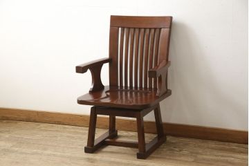 中古　未使用新古品　ニレ材　和モダンな雰囲気を醸し出す回転チェア(ダイニングチェア、板座チェア、アームチェア)(R-058775)