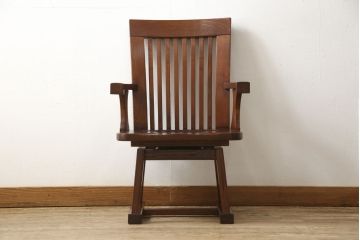 中古　未使用新古品　ニレ材　和モダンな雰囲気を醸し出す回転チェア(ダイニングチェア、板座チェア、アームチェア)(R-058775)
