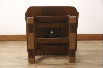 中古　未使用新古品　ニレ材　和モダンな雰囲気を醸し出す回転チェア(ダイニングチェア、板座チェア、アームチェア)(R-058775)