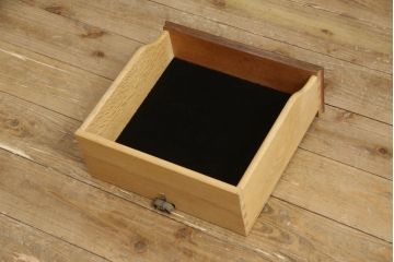 中古　DREXEL HERITAGE(ドレクセルヘリテイジ)　FRANCESCA(フランチェスカ)　品のあるデザインが高級感を高めるサイドボード(収納棚、戸棚、キャビネット、リビングボード)(R-058780)