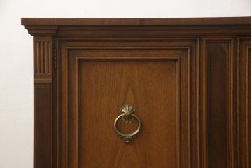 中古　DREXEL HERITAGE(ドレクセルヘリテイジ)　FRANCESCA(フランチェスカ)　品のあるデザインが高級感を高めるサイドボード(収納棚、戸棚、キャビネット、リビングボード)(R-058780)