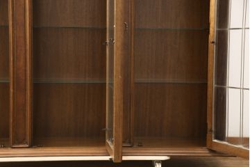 中古　DREXEL HERITAGE(ドレクセルヘリテイジ)　FRANCESCA(フランチェスカ)　品のあるデザインが高級感を高めるキャビネット(飾り棚、収納棚、戸棚)(R-058781)