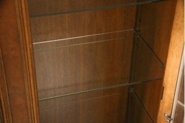 中古　DREXEL HERITAGE(ドレクセルヘリテイジ)　FRANCESCA(フランチェスカ)　品のあるデザインが高級感を高めるキャビネット(飾り棚、収納棚、戸棚)(R-058781)