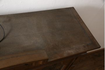 中古　DREXEL HERITAGE(ドレクセルヘリテイジ)　FRANCESCA(フランチェスカ)　品のあるデザインが高級感を高めるキャビネット(飾り棚、収納棚、戸棚)(R-058781)