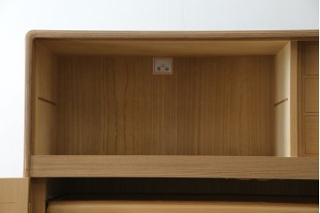 中古　美品　最高級　桐の松山(松山家具)　抜群の収納力!明るい木色と金色の金具が気品を漂わせる大阪泉州総桐箪笥　定価約200万円　(R-058783)