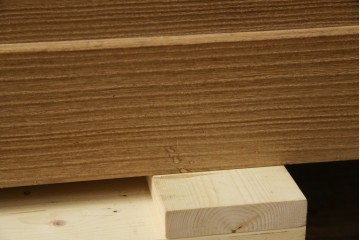 中古　美品　最高級　桐の松山(松山家具)　抜群の収納力!明るい木色と金色の金具が気品を漂わせる大阪泉州総桐箪笥　定価約200万円　(R-058783)