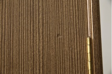 中古　美品　最高級　桐の松山(松山家具)　抜群の収納力!明るい木色と金色の金具が気品を漂わせる大阪泉州総桐箪笥　定価約200万円　(R-058783)