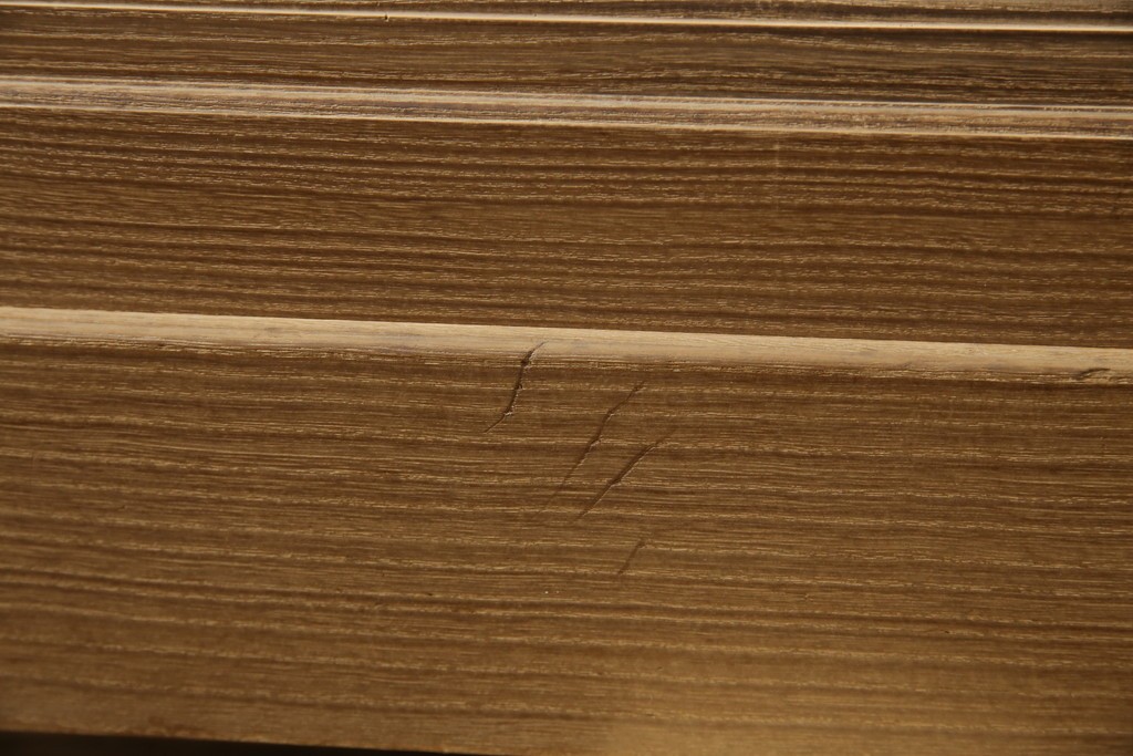 中古　美品　最高級　桐の松山(松山家具)　抜群の収納力!明るい木色と金色の金具が気品を漂わせる大阪泉州総桐箪笥　定価約200万円　(R-058783)