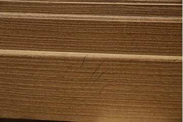 中古　美品　最高級　桐の松山(松山家具)　抜群の収納力!明るい木色と金色の金具が気品を漂わせる大阪泉州総桐箪笥　定価約200万円　(R-058783)