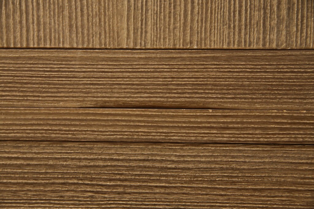 中古　美品　最高級　桐の松山(松山家具)　抜群の収納力!明るい木色と金色の金具が気品を漂わせる大阪泉州総桐箪笥　定価約200万円　(R-058783)