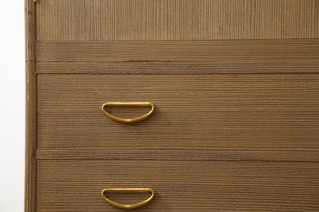 中古　美品　最高級　桐の松山(松山家具)　抜群の収納力!明るい木色と金色の金具が気品を漂わせる大阪泉州総桐箪笥　定価約200万円　(R-058783)