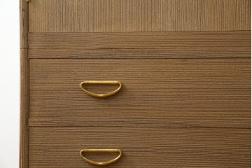 中古　美品　最高級　桐の松山(松山家具)　抜群の収納力!明るい木色と金色の金具が気品を漂わせる大阪泉州総桐箪笥　定価約200万円　(R-058783)