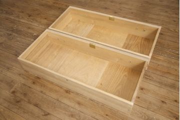 中古　宮内庁御用達桐匠　新井昇　上品な梅模様が金具を飾る桐箪笥(胴厚、四方丸、桐たんす、和タンス、収納箪笥、着物箪笥)(R-058784)