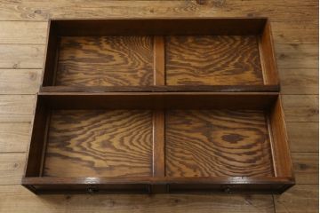 イギリスアンティーク　美品　Lloyd's Antiques(ロイズ・アンティークス)取り扱い　オーク材　ステンドグラス入り　クラシカルな佇まいが美しいビューローブックケース(ライティングビューロー、本箱、飾り棚、ワークデスク、在宅ワーク用)(R-058785)