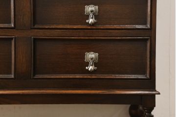 イギリスアンティーク　美品　Lloyd's Antiques(ロイズ・アンティークス)取り扱い　オーク材　ステンドグラス入り　クラシカルな佇まいが美しいビューローブックケース(ライティングビューロー、本箱、飾り棚、ワークデスク、在宅ワーク用)(R-058785)