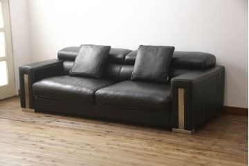 中古　美品　KELVIN GIORMANI (ケルビンジョルマーニ)　最高品質の本革が使われた重厚感あふれる2.5人掛けソファ(レザー、2人掛けソファ、3人掛けソファ、二人掛け、三人掛け)(定価約56万円)(R-058789)