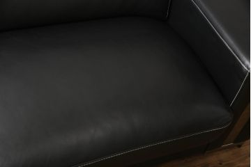 中古　美品　KELVIN GIORMANI (ケルビンジョルマーニ)　最高品質の本革が使われた重厚感あふれる2.5人掛けソファ(レザー、2人掛けソファ、3人掛けソファ、二人掛け、三人掛け)(定価約56万円)(R-058789)