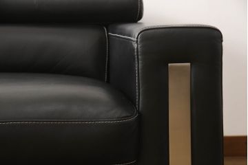 中古　美品　KELVIN GIORMANI (ケルビンジョルマーニ)　最高品質の本革が使われた重厚感あふれる2.5人掛けソファ(レザー、2人掛けソファ、3人掛けソファ、二人掛け、三人掛け)(定価約56万円)(R-058789)