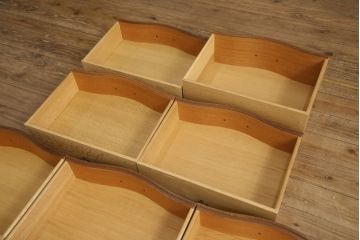 中古　美品　DREXEL HERITAGE(ドレクセルヘリテイジ)　Touraine(ツーレイン)シリーズ　上品な佇まいのランジェリーチェスト(引き出し、サイドチェスト)(R-058792)