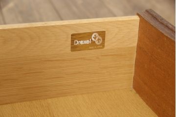 中古　美品　DREXEL HERITAGE(ドレクセルヘリテイジ)　Touraine(ツーレイン)シリーズ　上品な佇まいのランジェリーチェスト(引き出し、サイドチェスト)(R-058792)