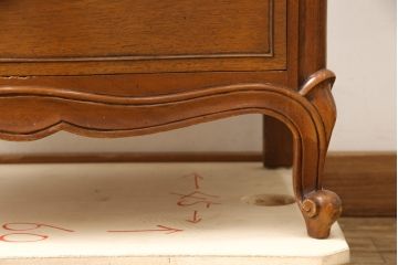 中古　美品　DREXEL HERITAGE(ドレクセルヘリテイジ)　Touraine(ツーレイン)シリーズ　上品な佇まいのランジェリーチェスト(引き出し、サイドチェスト)(R-058792)