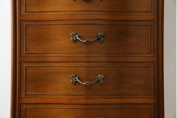 中古　美品　DREXEL HERITAGE(ドレクセルヘリテイジ)　Touraine(ツーレイン)シリーズ　上品な佇まいのランジェリーチェスト　(R-058792)