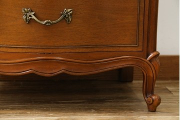 中古　美品　DREXEL HERITAGE(ドレクセルヘリテイジ)　Touraine(ツーレイン)シリーズ　上品な佇まいのランジェリーチェスト　(R-058792)