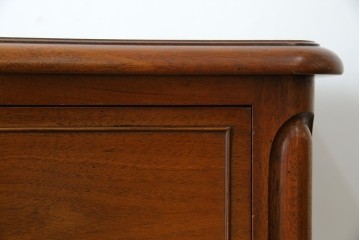 中古　美品　DREXEL HERITAGE(ドレクセルヘリテイジ)　Touraine(ツーレイン)シリーズ　上品な佇まいのランジェリーチェスト　(R-058792)