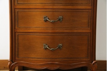 中古　美品　DREXEL HERITAGE(ドレクセルヘリテイジ)　Touraine(ツーレイン)シリーズ　上品な佇まいのランジェリーチェスト　(R-058792)