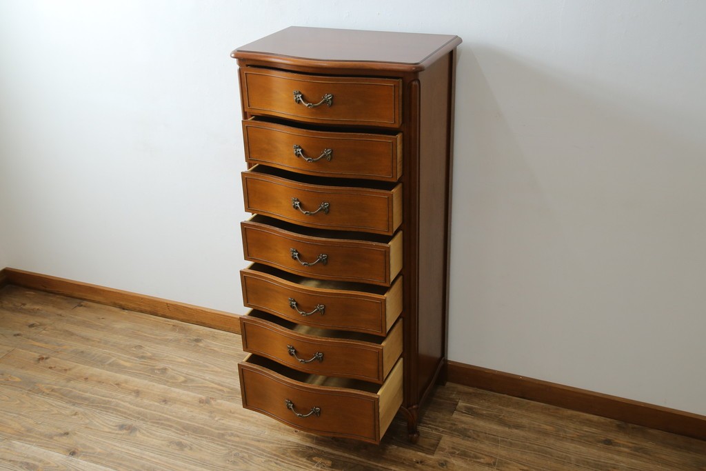 中古　美品　DREXEL HERITAGE(ドレクセルヘリテイジ)　Touraine(ツーレイン)シリーズ　上品な佇まいのランジェリーチェスト　(R-058792)