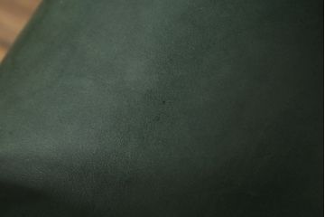 中古　美品　DREXEL HERITAGE(ドレクセルヘリテイジ)　本革　高級感ある佇まいが目を引くレザーデスクチェア(アームチェア、オフィスチェア、回転チェア)(R-058793)
