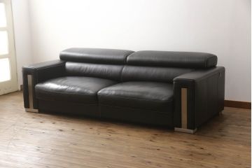 中古　美品　KELVIN GIORMANI (ケルビンジョルマーニ)　最高品質の本革が使われた重厚感あふれる2.5人掛けソファ(レザー、2人掛けソファ、3人掛けソファ、二人掛け、三人掛け)(定価約52万円)(R-058794)
