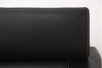 中古　美品　KELVIN GIORMANI (ケルビンジョルマーニ)　最高品質の本革が使われた重厚感あふれる2.5人掛けソファ(レザー、2人掛けソファ、3人掛けソファ、二人掛け、三人掛け)(定価約52万円)(R-058794)