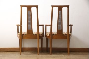 中古　DREXEL HERITAGE(ドレクセルヘリテイジ)　TRIUNE(トライユン)　気品ある美しさが魅力的なアームチェア2脚セット(ダイニングチェア、椅子、イス)(R-058801)