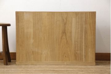 高級品!　中古　美品　国産職人手造り　前面欅(ケヤキ)・総桐　漆塗り　引き出し38杯　すっきりとした佇まいが美しい薬箪笥(定価推定70万円)(小引き出し、ドロワー、チェスト、収納タンス)(R-058803)