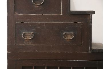 和製アンティーク　ヒノキ材　和の趣あふれる佇まいが魅力的な二段重ね階段箪笥(時代箪笥、和タンス、収納箪笥)(R-058804)