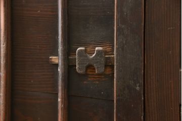 和製アンティーク　ヒノキ材　和の趣あふれる佇まいが魅力的な二段重ね階段箪笥(時代箪笥、和タンス、収納箪笥)(R-058804)