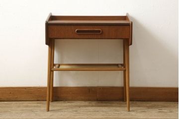 美品　デンマークビンテージ　チーク材　シンプルな中に木の温もりが感じられるサイドキャビネット(サイドテーブル、ヴィンテージ)(R-058806)