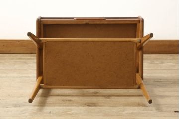 美品　デンマークビンテージ　チーク材　シンプルな中に木の温もりが感じられるサイドキャビネット(サイドテーブル、ヴィンテージ)(R-058806)