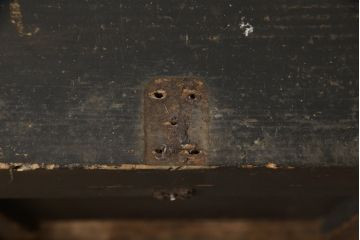 和製アンティーク　珍しいサイズとデザインが魅力の趣溢れる時代箱(長持ち、小型長持、時代箪笥、銭函、銭箱、収納箱、ディスプレイ、店舗什器)(R-058810)