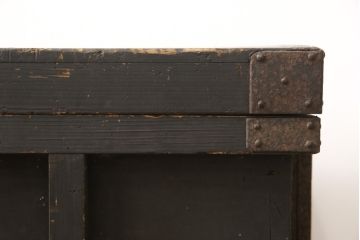 和製アンティーク　珍しいサイズとデザインが魅力の趣溢れる時代箱(長持ち、小型長持、時代箪笥、銭函、銭箱、収納箱、ディスプレイ、店舗什器)(R-058810)