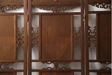 ヴィンテージ家具　高級品　象嵌がお見事!細やかな彫刻の意匠が置くだけで絵になる4連衝立て(パーテーション、仕切り、つい立て、ビンテージ)(R-058821)