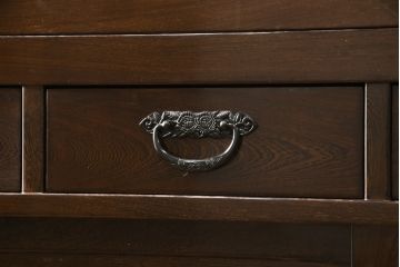 中古　鉄刀木(タガヤサン)　和モダンな雰囲気を醸し出す水屋箪笥サイドボード(キャビネット、食器棚、戸棚、収納棚)(R-058825)